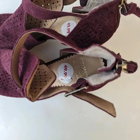 NWT Crown & Ivy Suede Stacked Heels - 7.5 - Picture 6 of 8